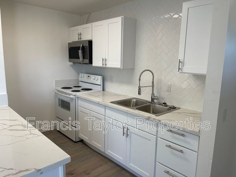 Completely Renovated One Bedroom with Garage Included! property image