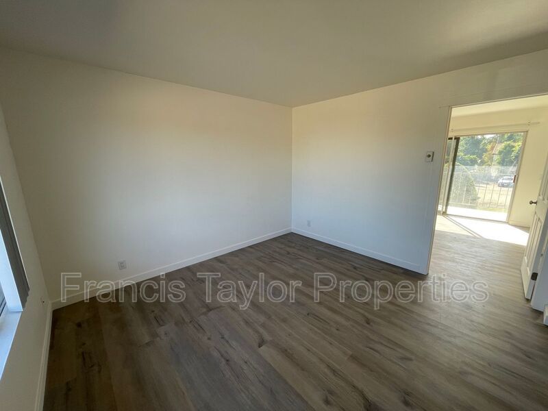 Completely Renovated One Bedroom with Garage Included! property image