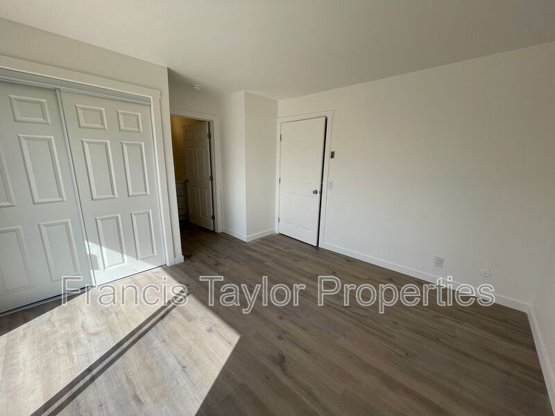 Completely Renovated One Bedroom with Garage Included! property image