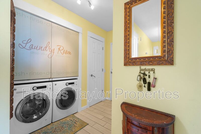 2 Bedroom Overlooking the Ocean in OB property image