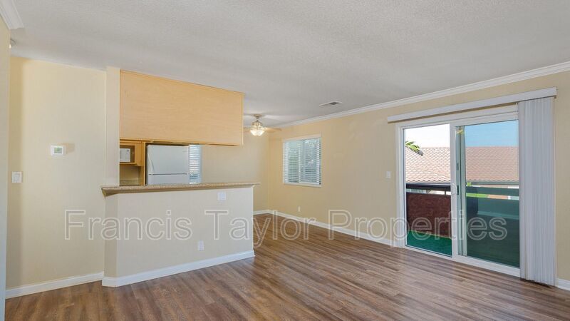Two Bedroom Condo in Artesia Community property image