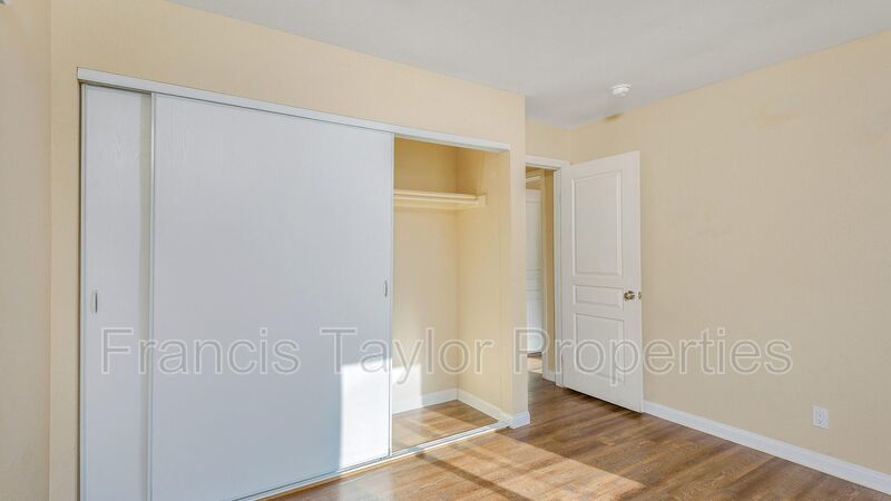 Two Bedroom Condo in Artesia Community property image