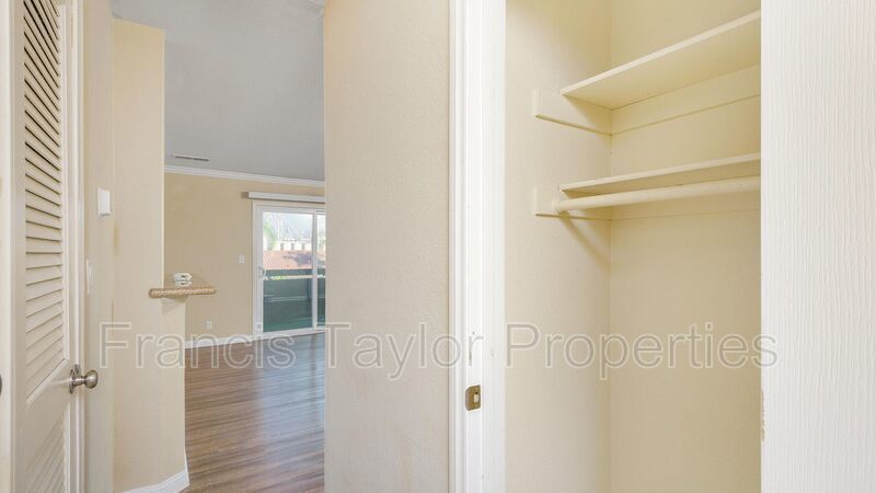 Two Bedroom Condo in Artesia Community property image