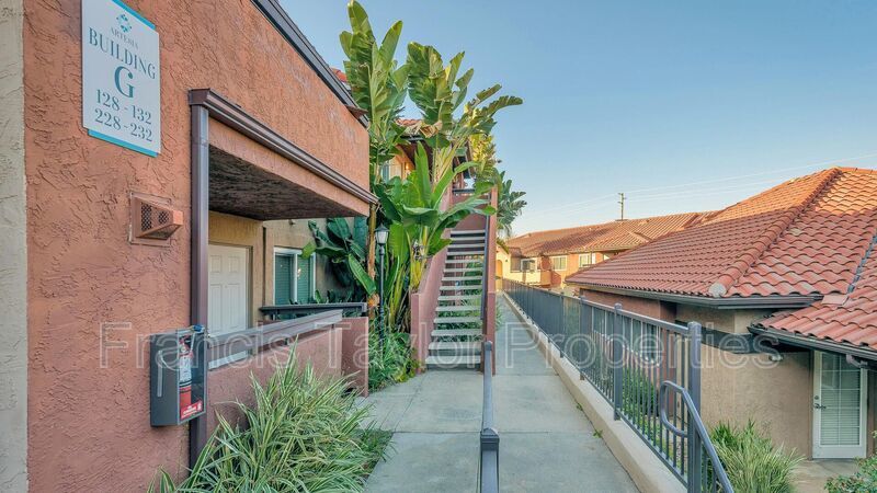 Two Bedroom Condo in Artesia Community property image