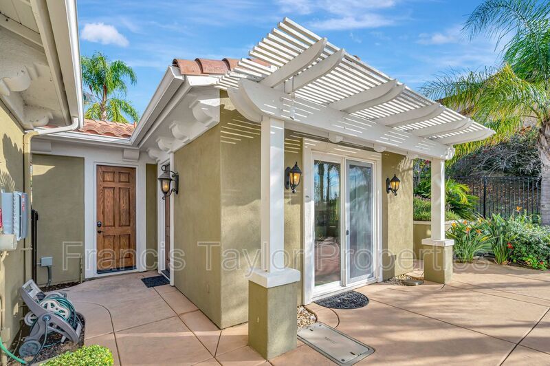 High-End ADU with Pool Access and Views! property image