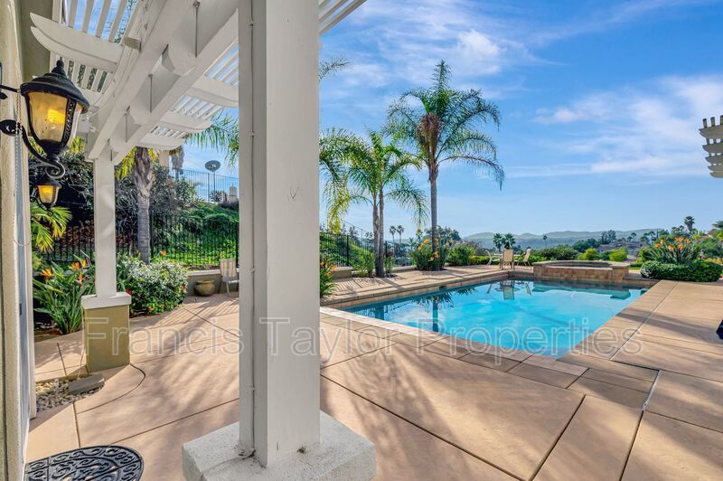 High-End ADU with Pool Access and Views! property image
