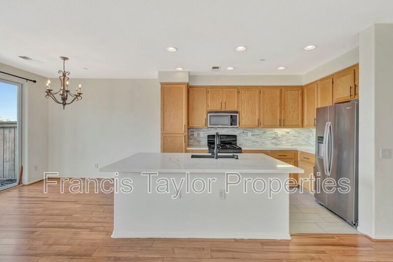3 Bedroom in Excellent Community! property image