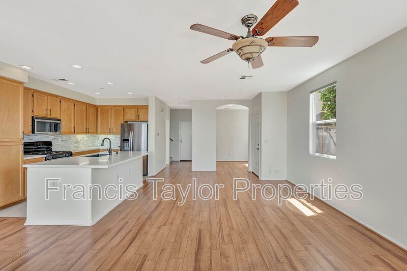 3 Bedroom in Excellent Community! property image