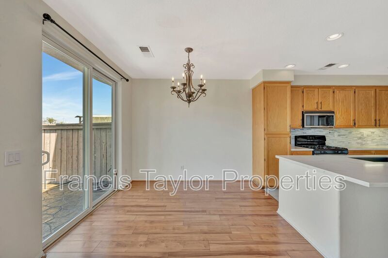 3 Bedroom in Excellent Community! property image