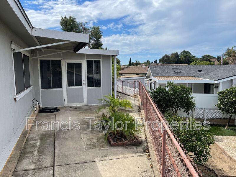 3 bedroom available in Via Verde Estates 55+ Community property image