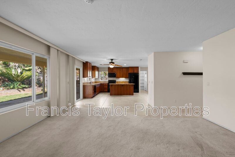 3 Bedroom Home Tucked away in Escondido property image