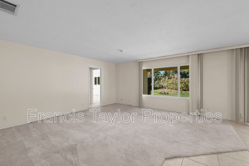 3 Bedroom Home Tucked away in Escondido property image