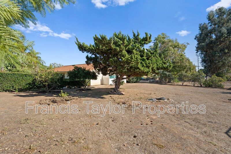 3 Bedroom Home Tucked away in Escondido property image