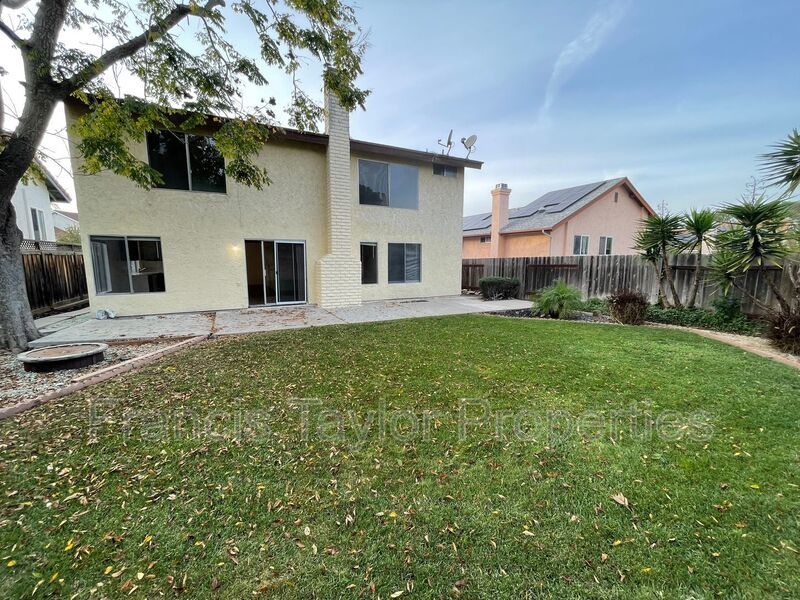 Character Filled Home in PQ! property image