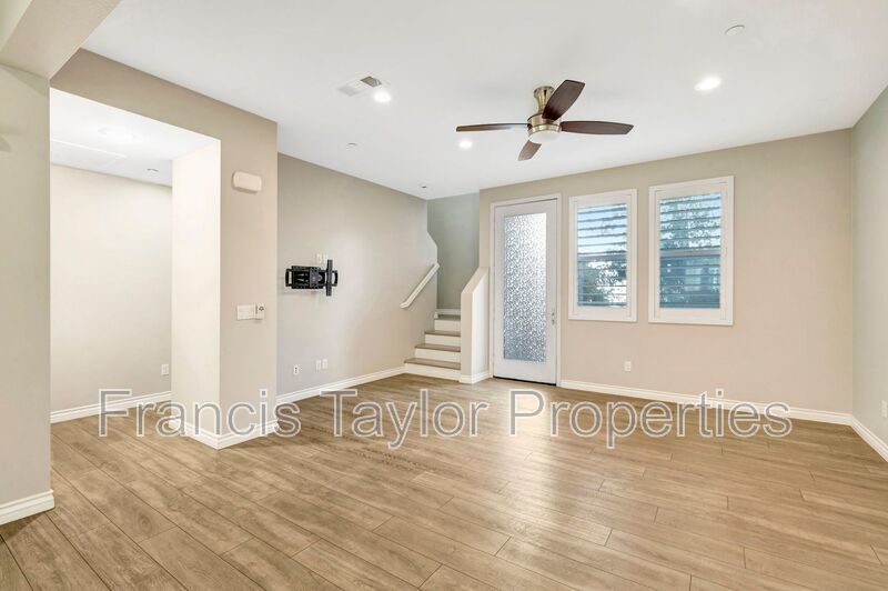 Spacious 3-Bedroom Townhome in the Heart of Downtown Escondido! property image