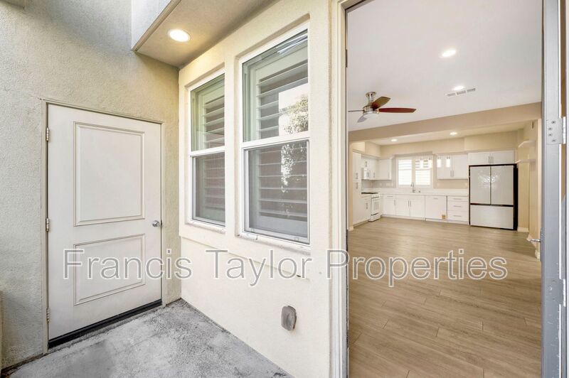 Spacious 3-Bedroom Townhome in the Heart of Downtown Escondido! property image