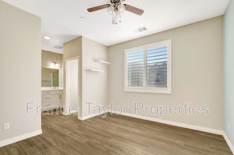 Spacious 3-Bedroom Townhome in the Heart of Downtown Escondido! property image