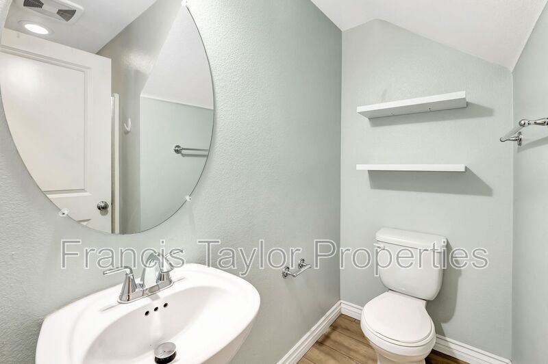 Spacious 3-Bedroom Townhome in the Heart of Downtown Escondido! property image