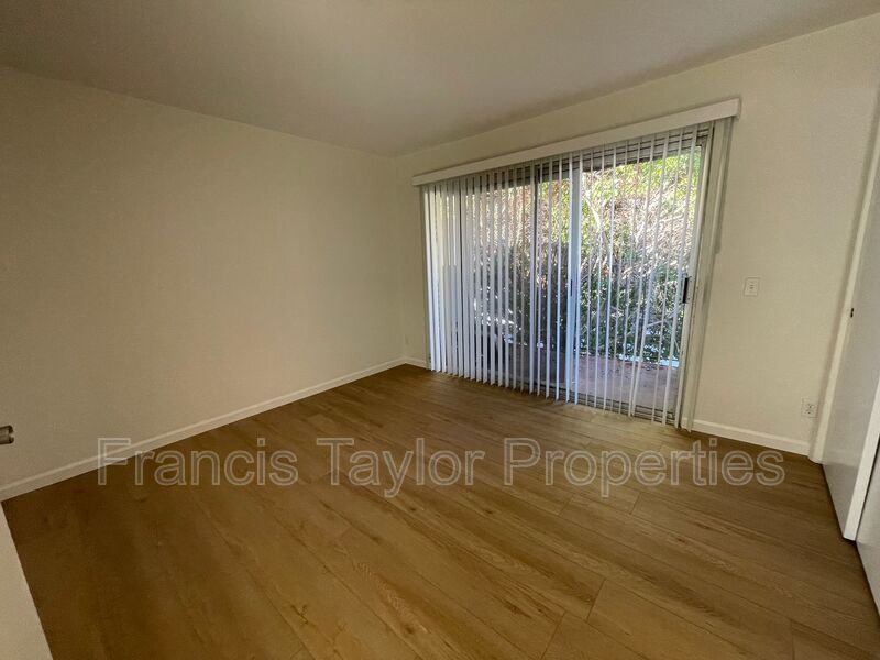 Second Floor Apartment Available in Vista! property image