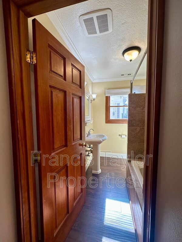 Gorgeous Craftsman in the Heart of Old Escondido! property image