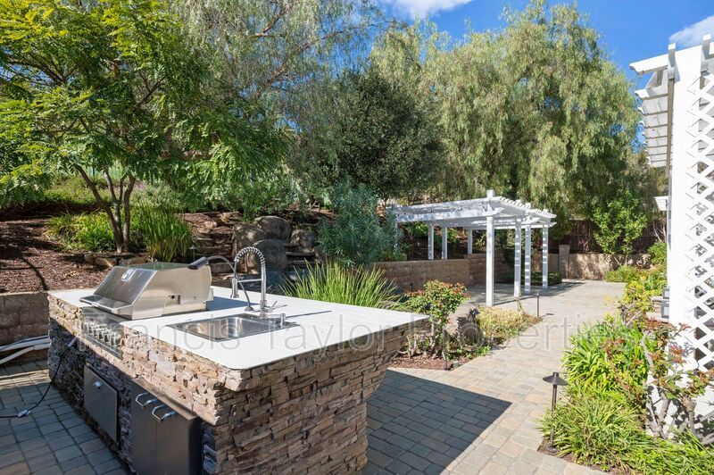 FULLY FURNISHED! Stunning Home in Escondido property image