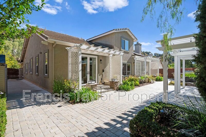 FULLY FURNISHED! Stunning Home in Escondido property image