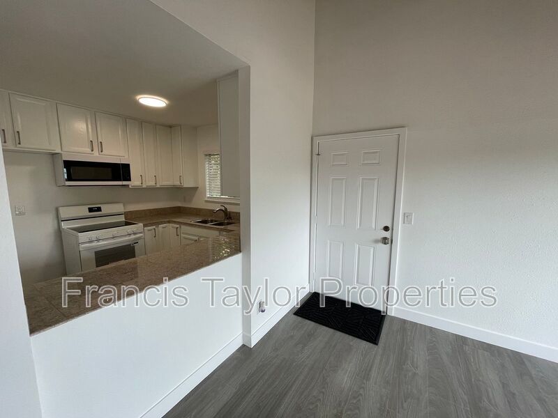 Refreshed 2 Bedroom in Escondido property image