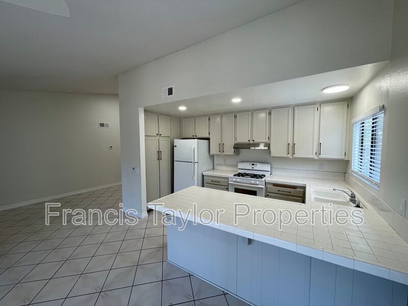 Three Bedroom Home Available in Cimarron! property image