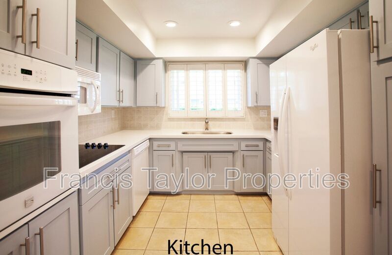 Light and Bright Unit in desirable Oceana! property image