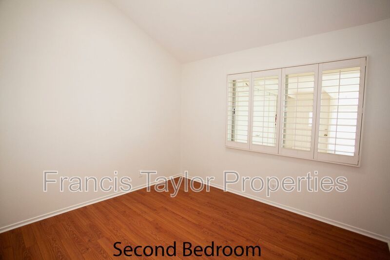 Light and Bright Unit in desirable Oceana! property image