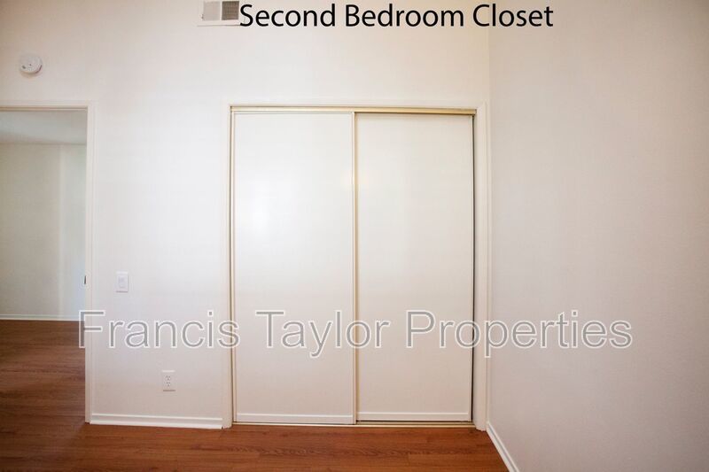 Light and Bright Unit in desirable Oceana! property image