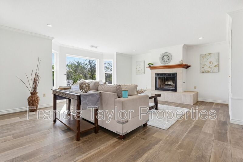 Sweeping Views in Rimrock Estates property image