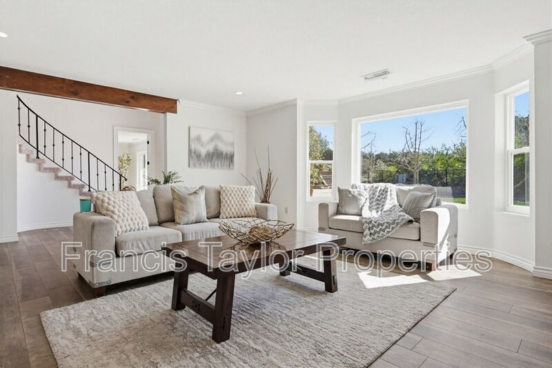 Sweeping Views in Rimrock Estates property image