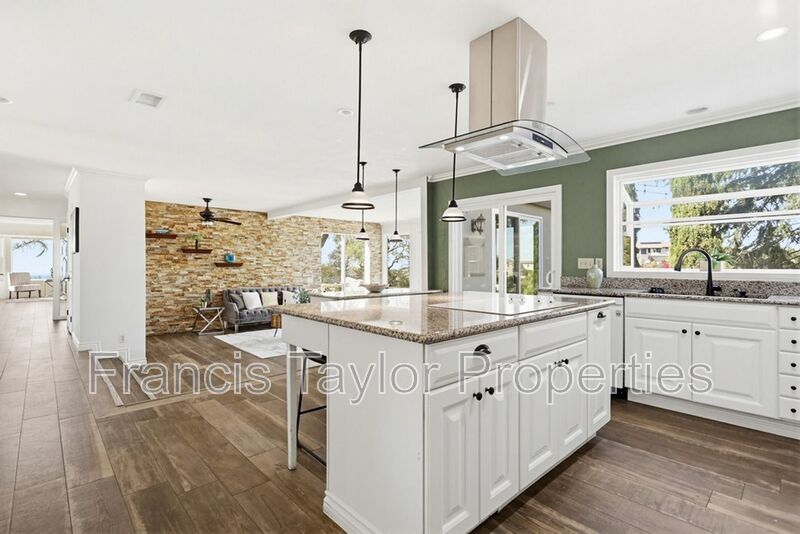 Sweeping Views in Rimrock Estates property image