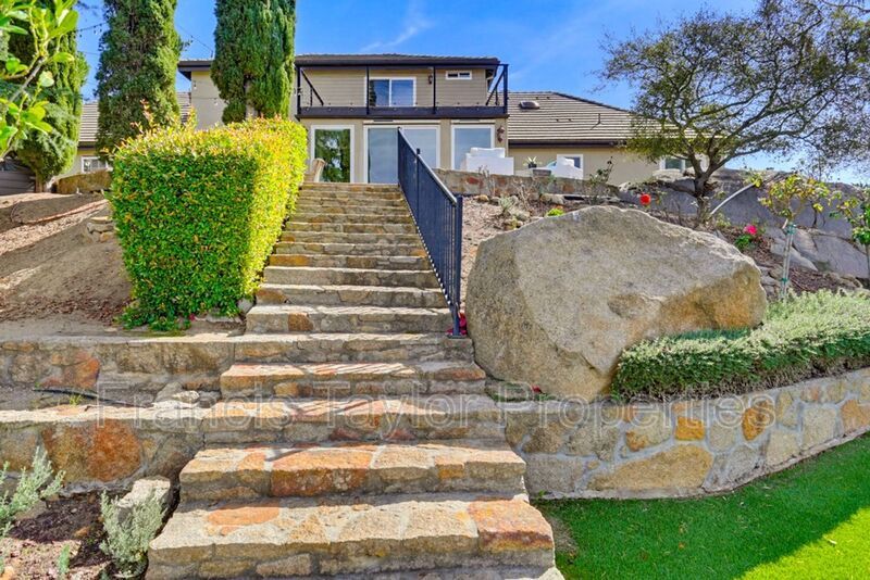 Sweeping Views in Rimrock Estates property image