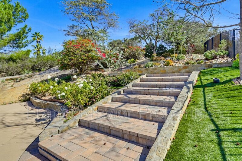 Sweeping Views in Rimrock Estates property image
