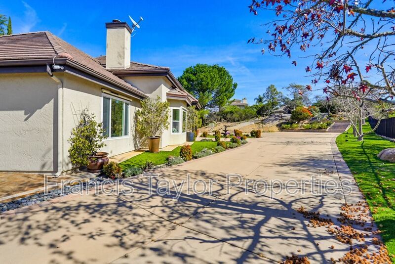 Sweeping Views in Rimrock Estates property image