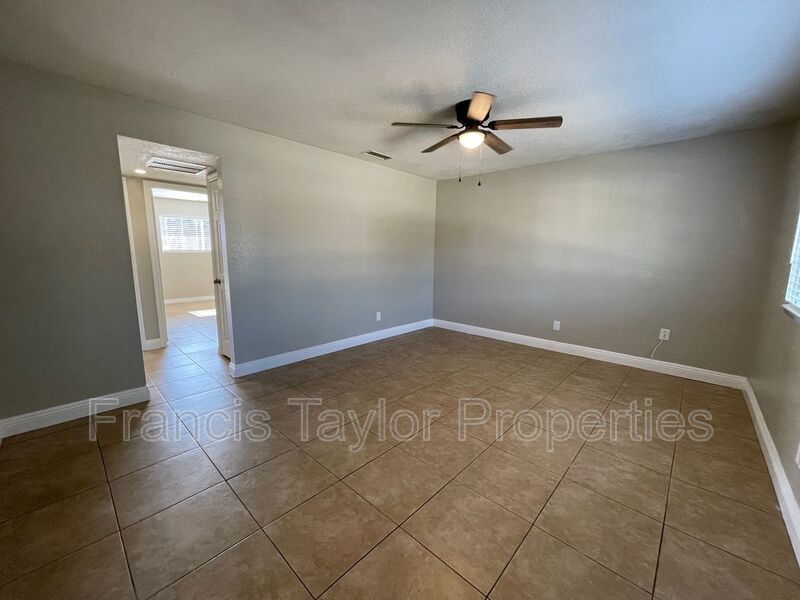 Refreshed 2 Bedroom in Oceanside! property image