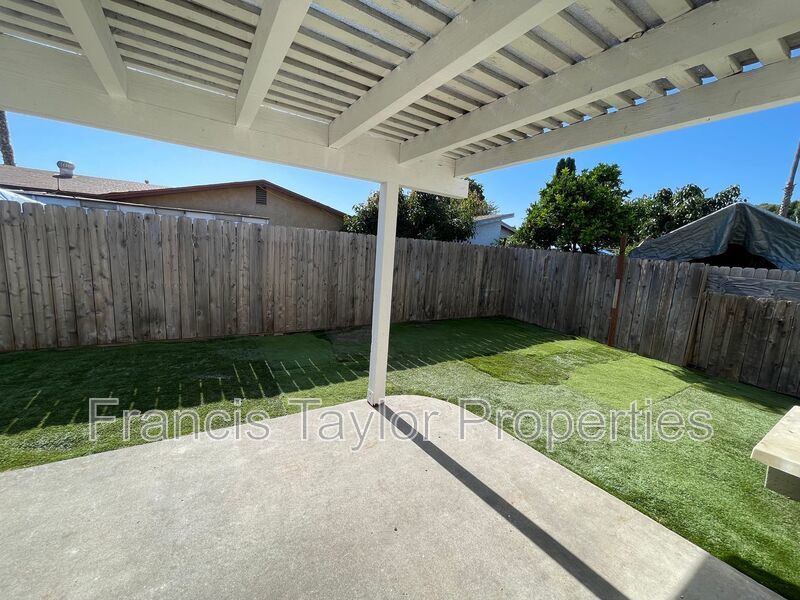 Refreshed 2 Bedroom in Oceanside! property image