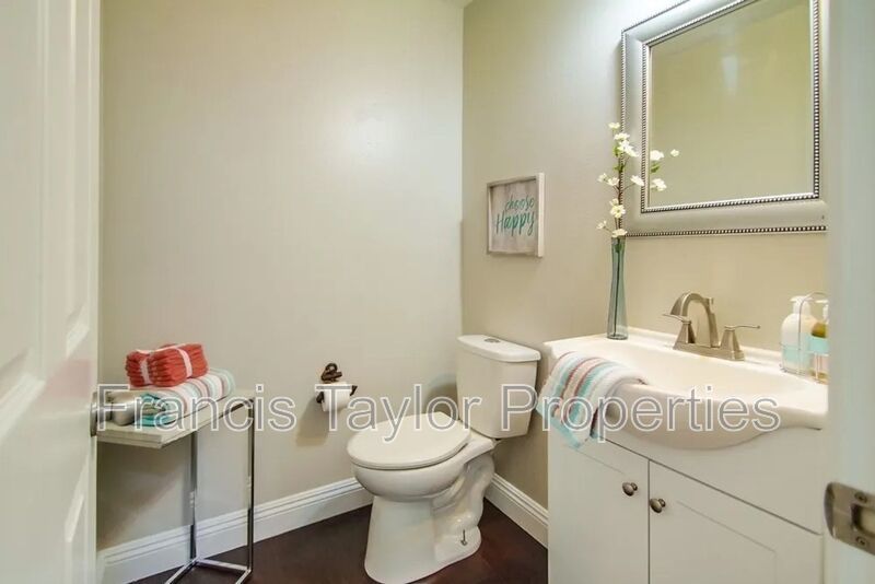 Updated 3 Bedroom in Gated Community! property image