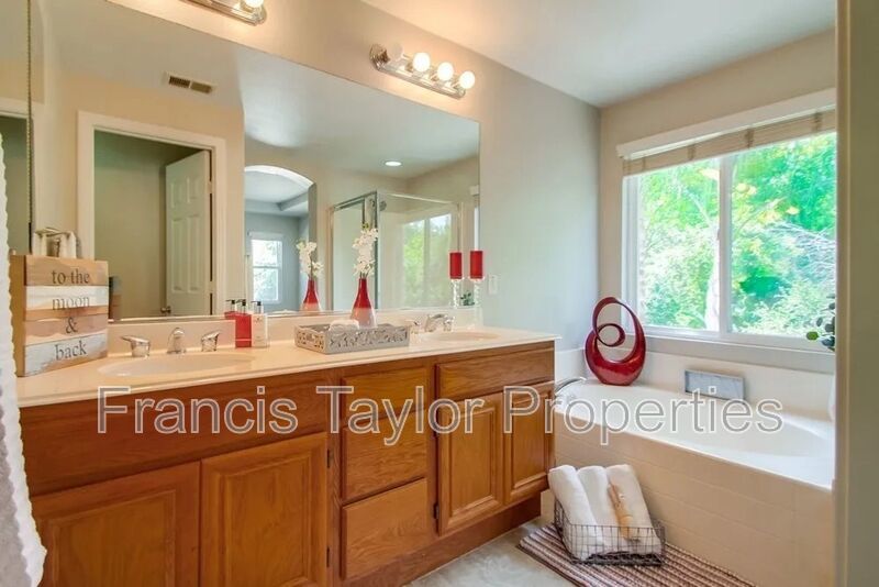 Updated 3 Bedroom in Gated Community! property image