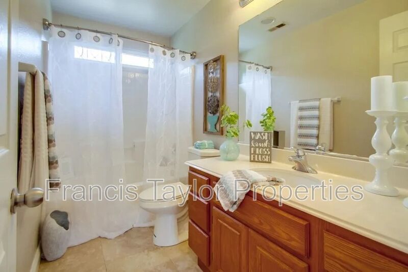 Updated 3 Bedroom in Gated Community! property image