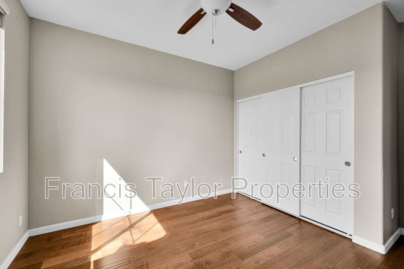 Centrally located 2 Bedroom Townhome in San Diego! property image