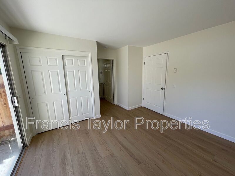 Recently Renovated Unit in Vista! property image