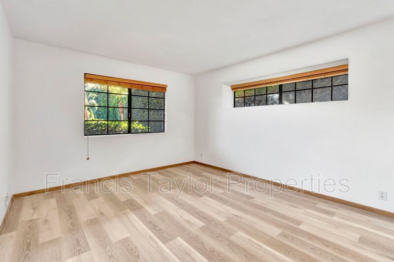 2 Bedroom Unit in La Jolla property image