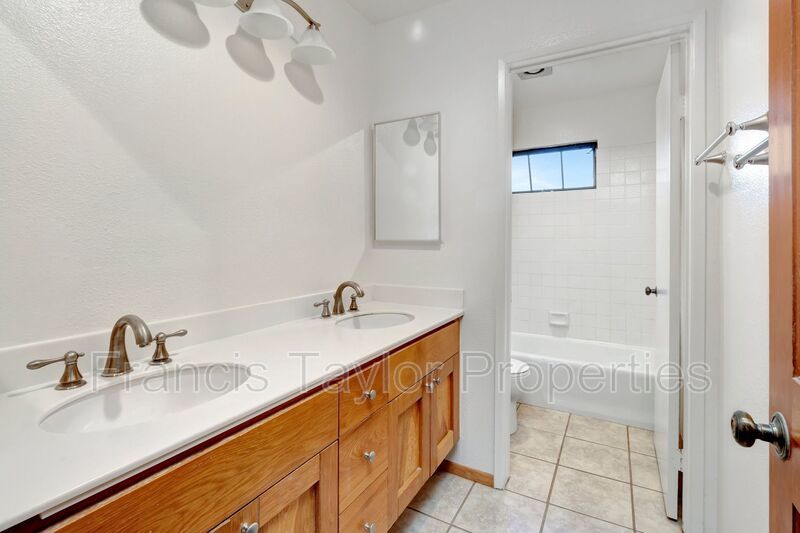 2 Bedroom Unit in La Jolla property image