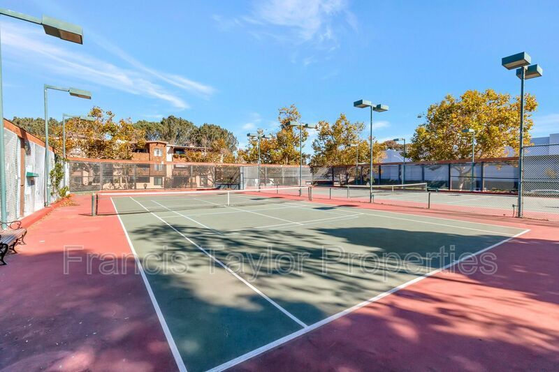 2 Bedroom Unit in La Jolla property image