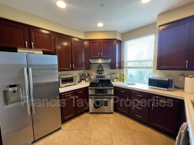 Two Bedroom Condo Available in Campana in San Marcos property image