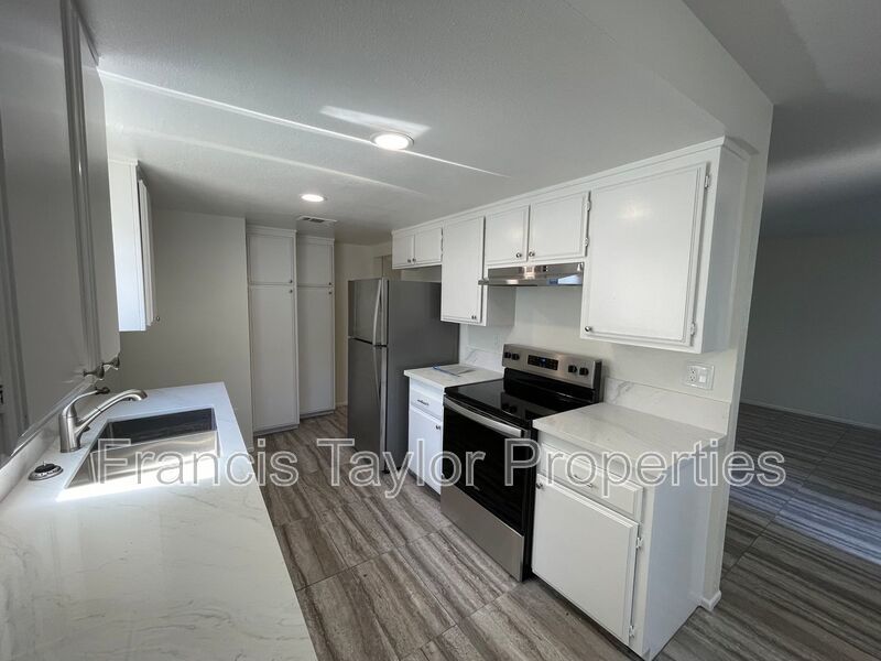 Fully Renovated Two Bedroom Apartment available Immediately! property image