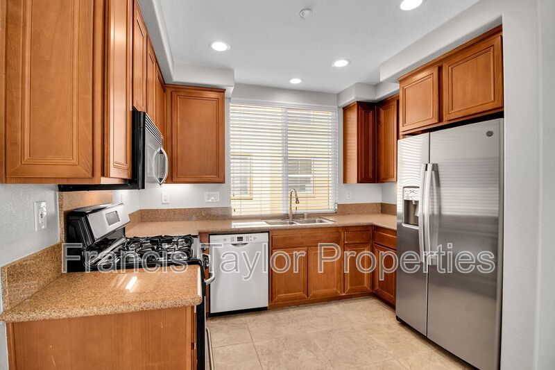 Light and Bright 3 Bedroom in Ideal San Marcos Community! property image